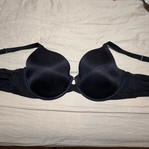 Sexy Black bra / Savage x Fenty 44D